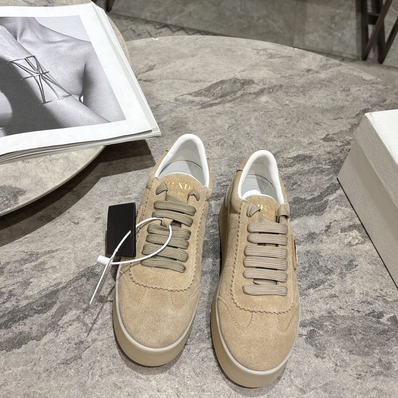 Pra*a sneakers